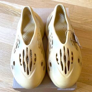 YEEZY FOAM RUNNERS 100% Authenic